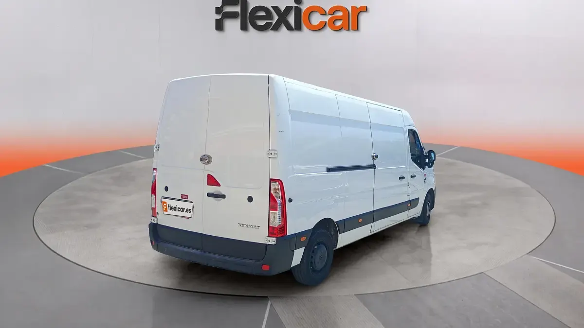 Usado Renault Master 136 CV (100 kW) 2021 Blanco Monovolumen