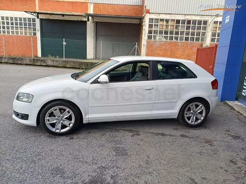 Usado Audi A3 Ambition 105 CV (77 kW) 2009 Blanco Utilitario