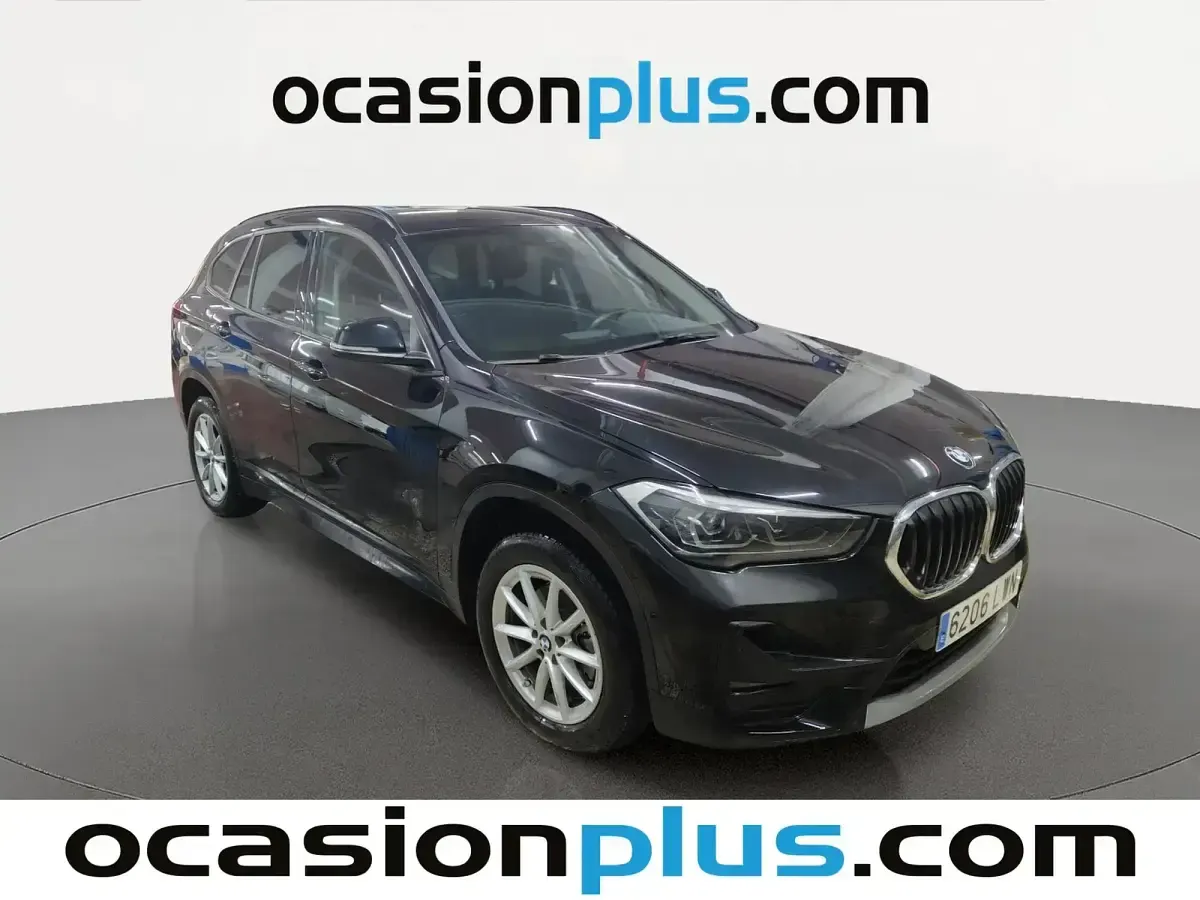 Käytetty BMW X1 140 HP (102 kW) 2022 Musta Katumaasturi