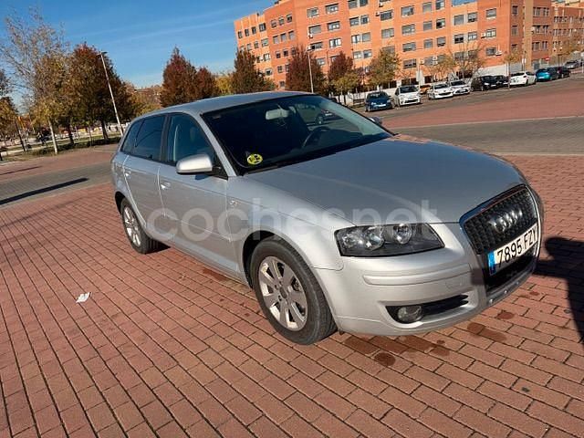 Usado Audi A3 Attraction 140 CV (102 kW) 2008 Gris / plata Berlina