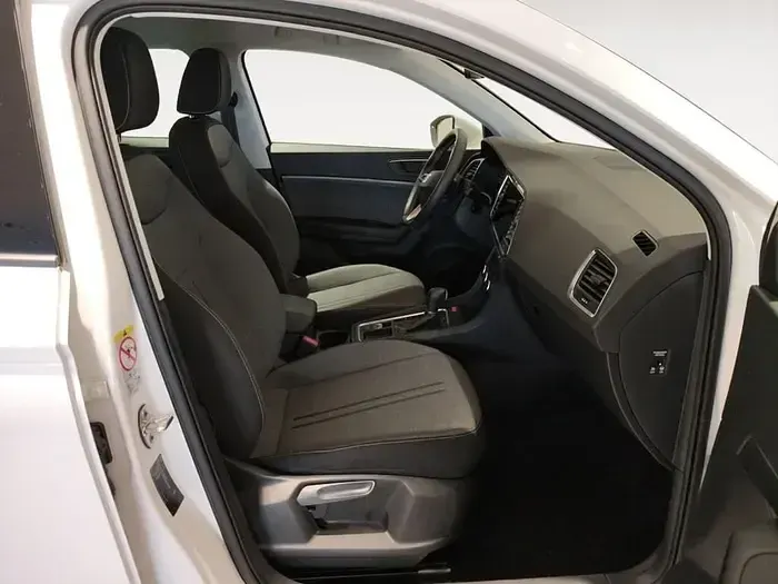 Usado Seat Ateca Style 150 CV (110 kW) 2025 Blanco SUV
