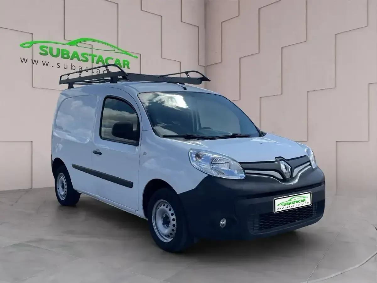 Usado Renault Kangoo 90 CV (66 kW) 2018 Blanco Monovolumen