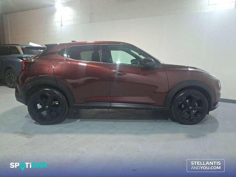 Usado Nissan Juke Tekna 116 CV (85 kW) 2025 Rojo SUV