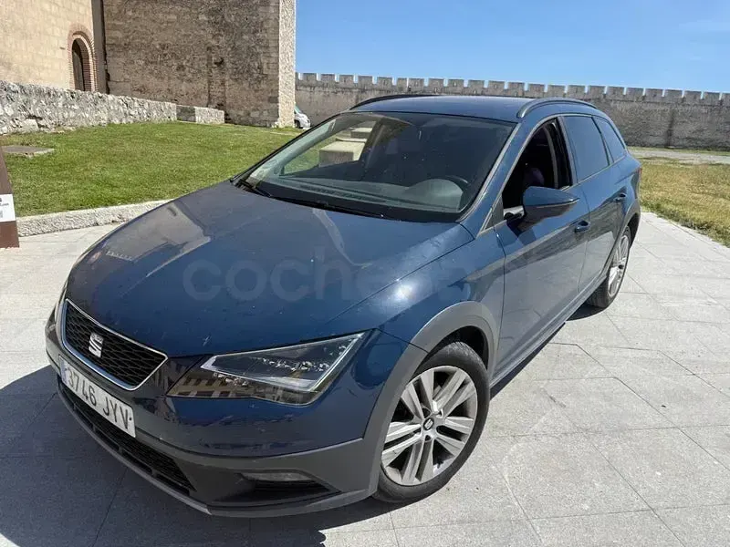Usado Seat Leon 150 CV (110 kW) 2017 Azul Familiar