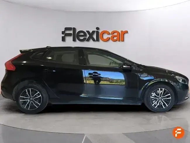Usado Volvo V40 Inscription 150 CV (110 kW) 2017 Negro Berlina