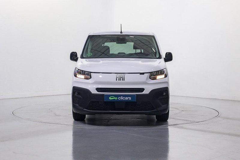 Usado Fiat Doblò 100 CV (73 kW) 2025 Blanco Monovolumen