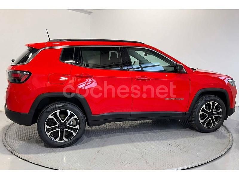 Usado Jeep Compass Limited 130 CV (95 kW) 2024 Rojo SUV