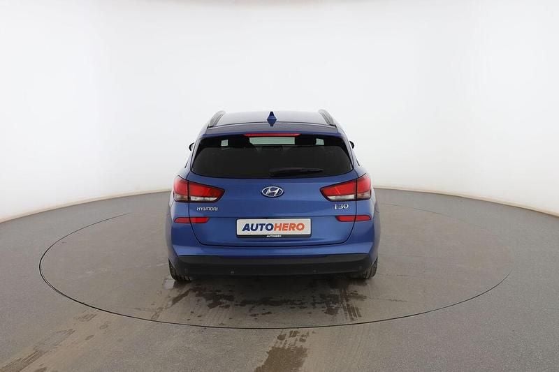 Usado Hyundai i30 GO! 115 CV (84 kW) 2019 Azul Familiar
