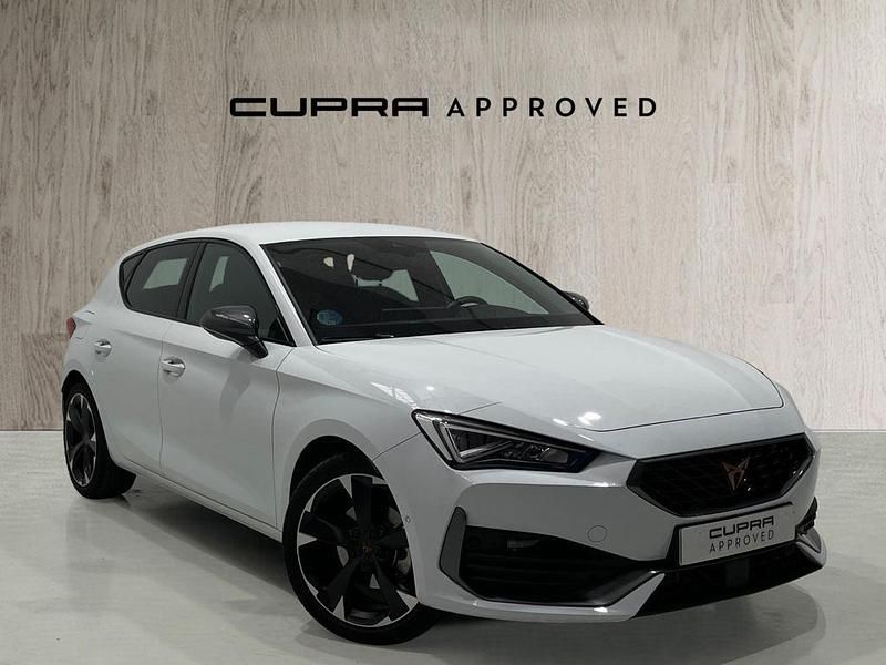Blanco Usado 2023 Cupra Leon Berlina | 23.765 € (Buen precio) - Imagen 1/4