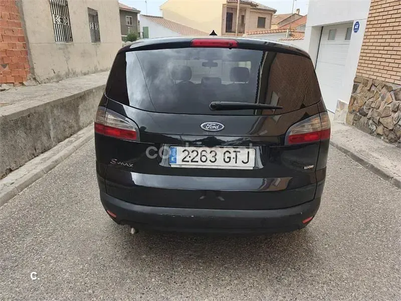 Usado Ford S-MAX Titanium 140 CV (102 kW) 2010 Negro Monovolumen