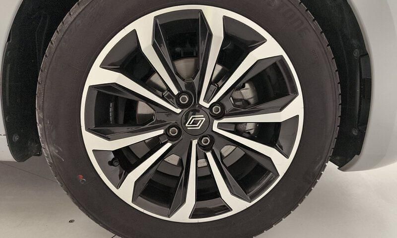 Usado Renault Clio V Techno 100 CV (73 kW) 2025 Gris Berlina