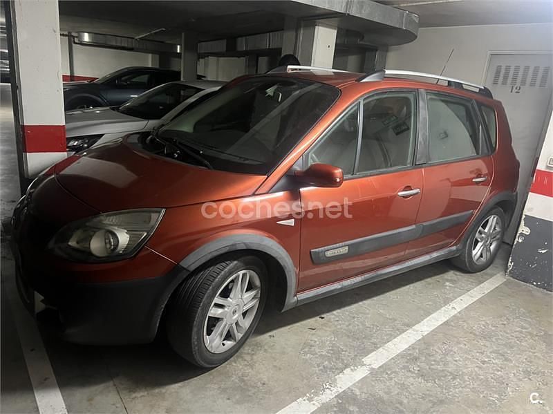 Naranja Usado 2008 Renault Scénic II Monovolumen | 5900 € (Un poco caro) - Imagen 1/4