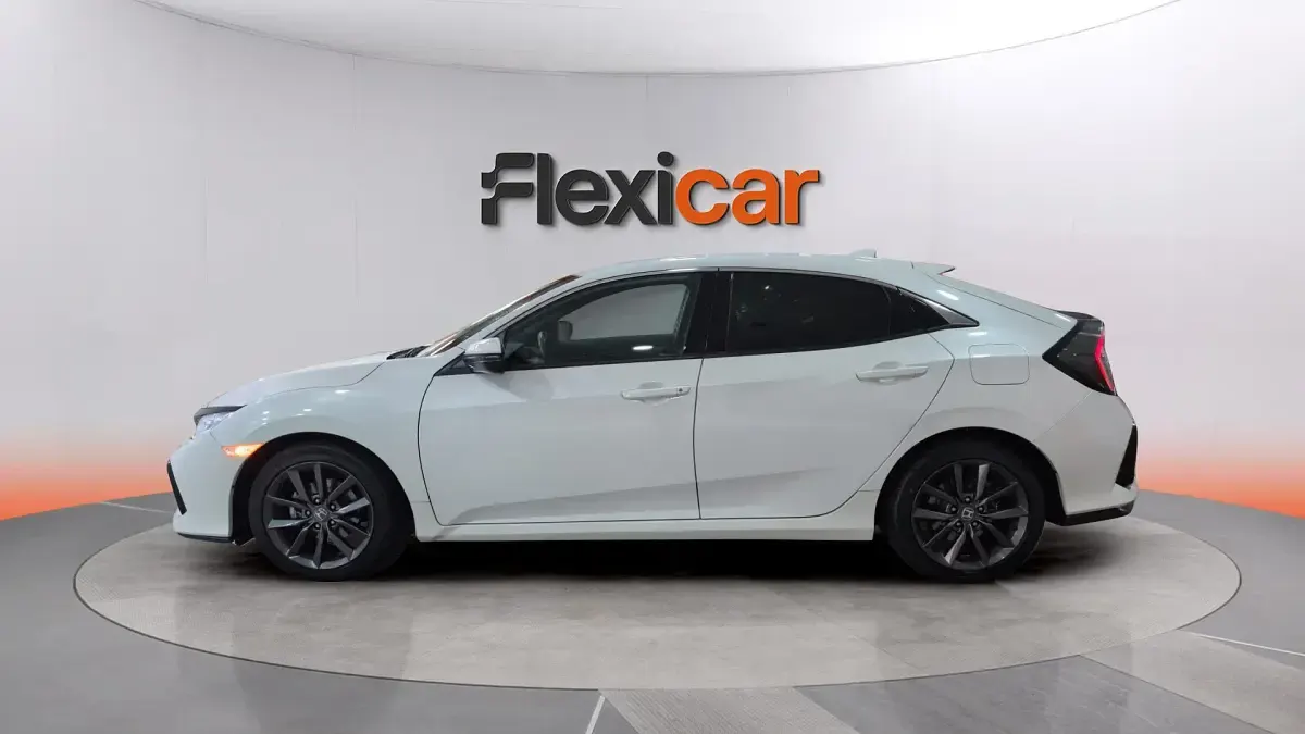 Usado Honda Civic Elegance 126 CV (92 kW) 2022 Blanco Berlina
