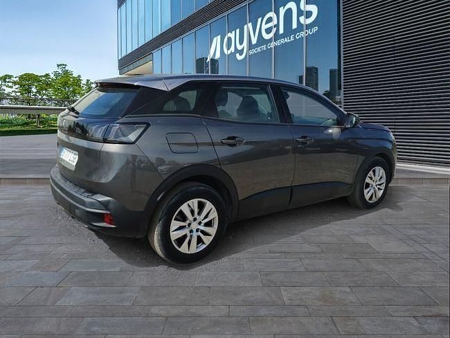 Usado Peugeot 3008 Active 131 CV (96 kW) 2021 Gris SUV