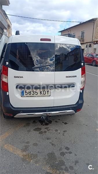 Usado Dacia Dokker Stepway 90 CV (66 kW) 2017 Blanco Monovolumen
