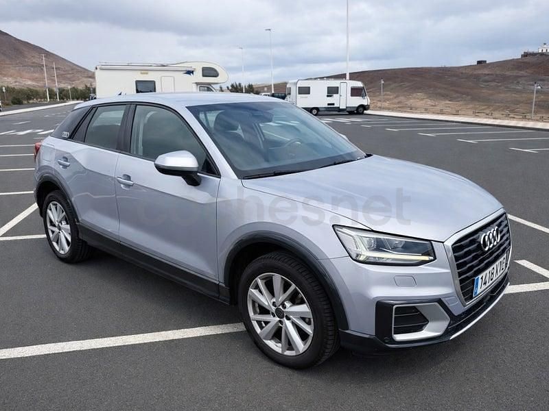 Usado Audi Q2 Advanced Plus 116 CV (85 kW) 2019 Gris / plata SUV