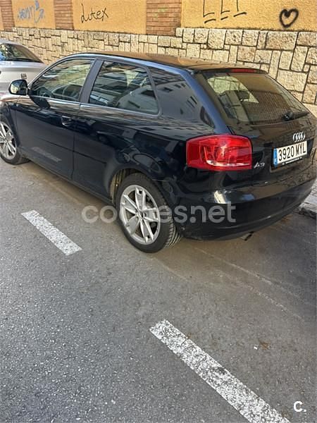 Usado Audi A3 Attraction 140 CV (102 kW) 2011 Negro Utilitario