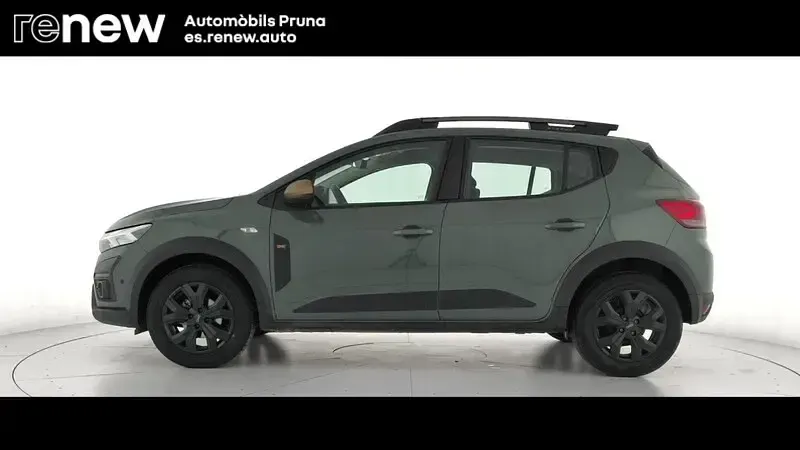 Usado Dacia Sandero Extreme 101 CV (74 kW) 2025 Verde Berlina