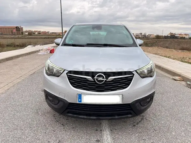 Usado Opel Crossland X Selective 110 CV (80 kW) 2018 Gris / plata SUV