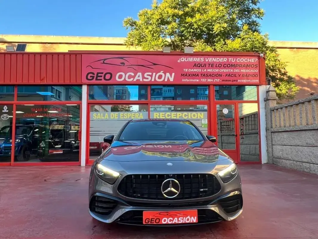 Usado Mercedes A45 AMG Premium 421 CV (309 kW) 2024 Gris Utilitario