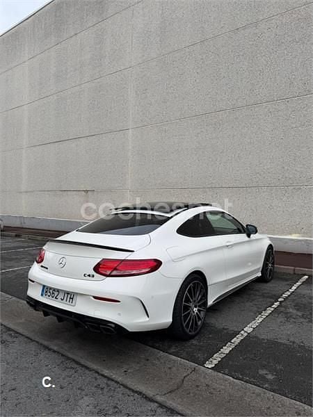 Usado Mercedes C300 AMG line 245 CV (180 kW) 2016 Blanco Coupe