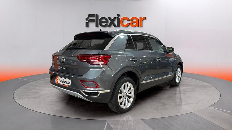 Usado VW T-Roc 110 CV (80 kW) 2023 Gris SUV
