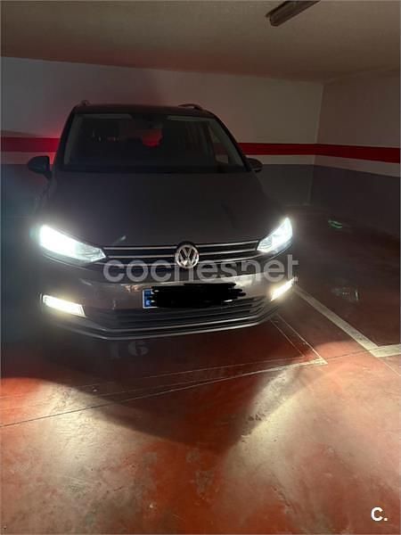 Gris / plata Usado 2016 VW Touran Advance Monovolumen | 16.500 € (Precio justo) - Imagen 1/4