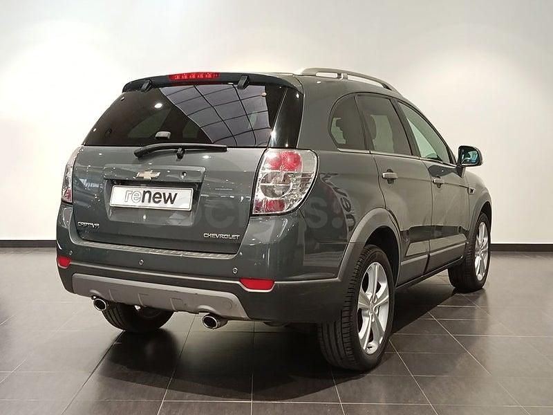 Usado Chevrolet Captiva LTZ 184 CV (135 kW) 2011 Beige SUV