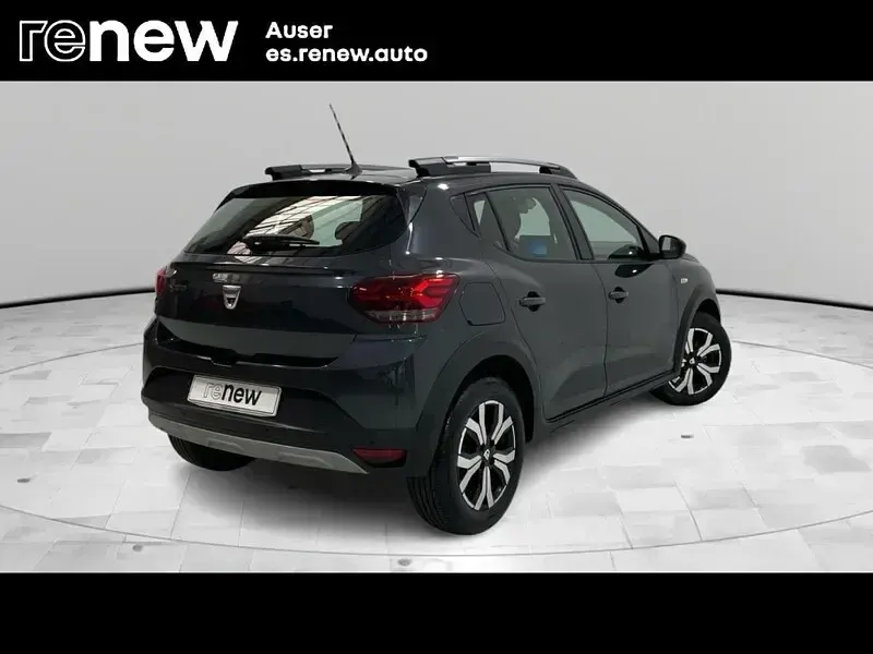 Usado Dacia Sandero Comfort 100 CV (73 kW) 2022 Gris Berlina