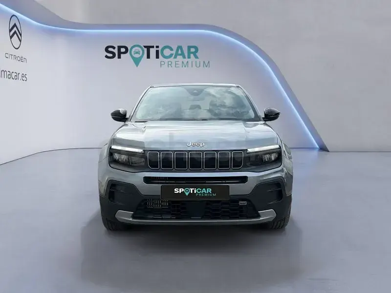 Usado Jeep Avenger Altitude 100 CV (73 kW) 2024 Gris / plata SUV