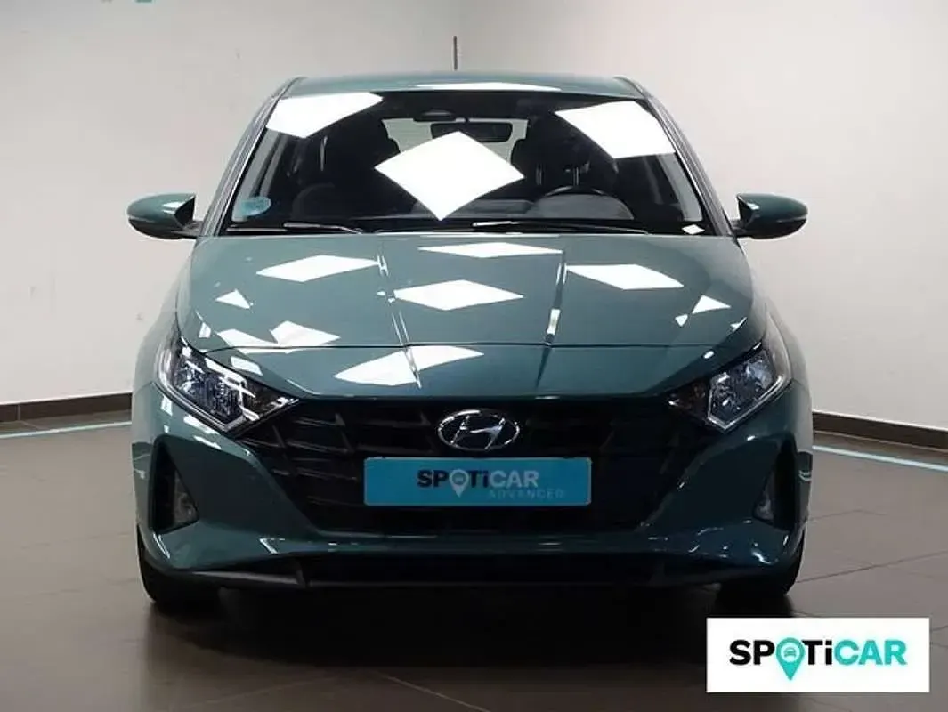 Usado Hyundai i20 84 CV (61 kW) 2020 Verde Utilitario