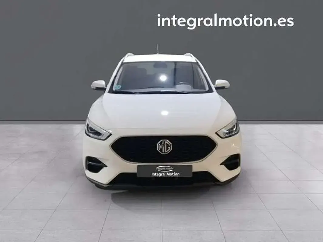 Usado MG ZS Comfort 106 CV (77 kW) 2023 Blanco SUV