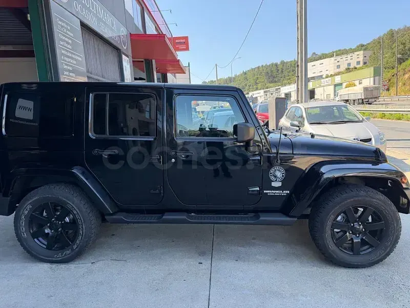 Usado Jeep Wrangler Unlimited Sahara 200 CV (147 kW) 2012 Negro SUV