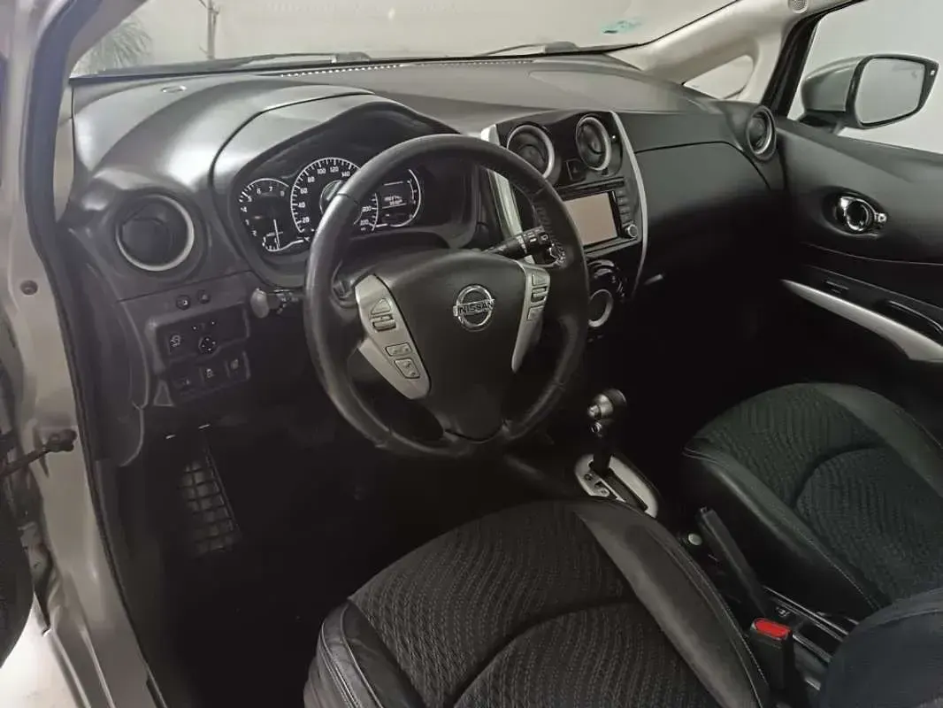 Usado Nissan Note Premium Edition 98 CV (72 kW) 2014 Plateado Utilitario