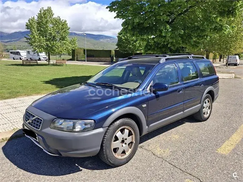 Usado Volvo XC70 200 CV (147 kW) 2001 Azul Familiar