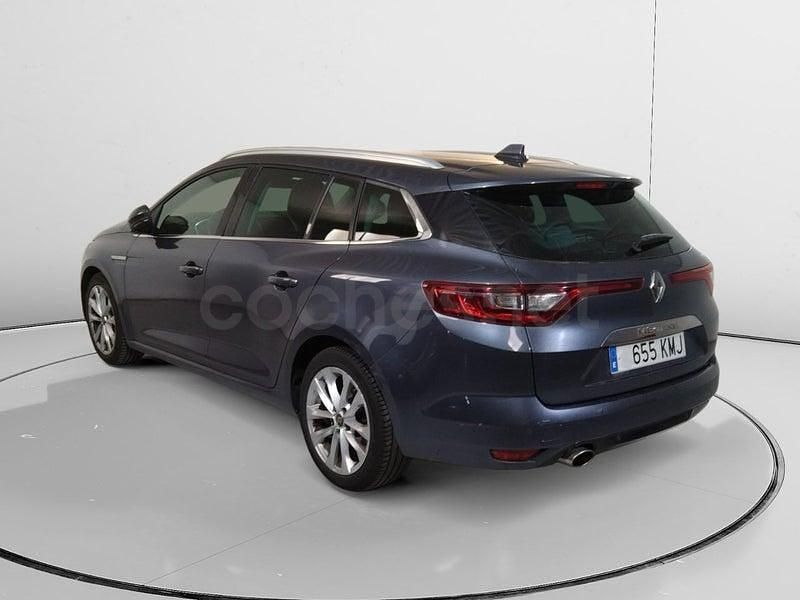Usado Renault Mégane GrandTour Zen 132 CV (97 kW) 2018 Gris Familiar