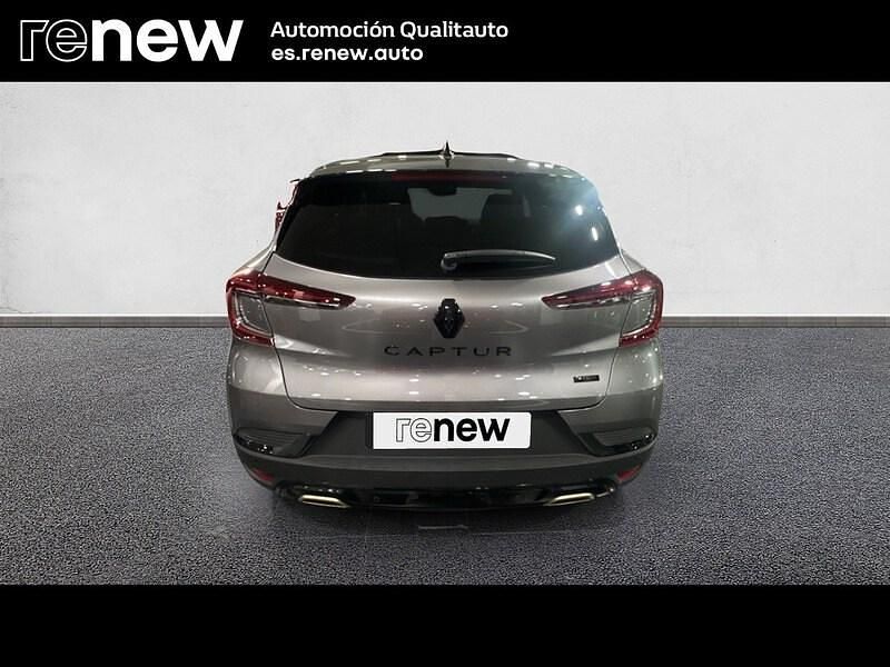 Usado Renault Captur Engineered 145 CV (106 kW) 2022 Gris SUV