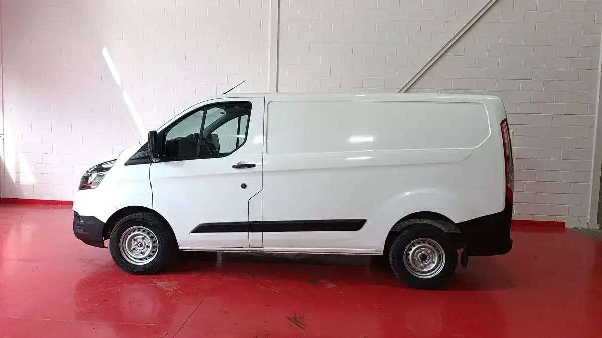 Usado Ford Transit Custom Trend 170 CV (125 kW) 2020 Blanco Familiar