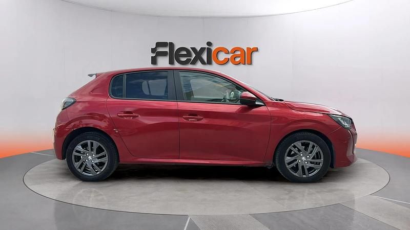 Usado Peugeot 208 Active 102 CV (75 kW) 2021 Rojo Utilitario