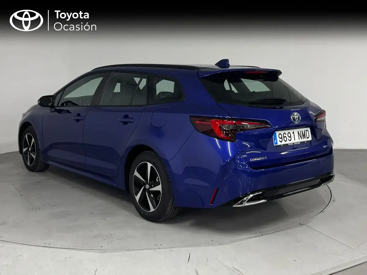 Usado Toyota Corolla Active 140 CV (102 kW) 2026 Azul Familiar