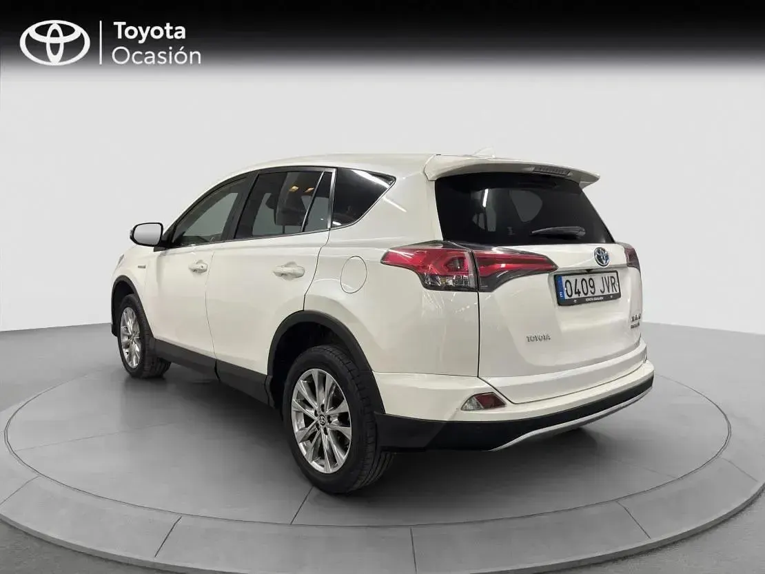 Usado Toyota RAV4 Hybrid Advance 197 CV (144 kW) 2016 Blanco classic SUV