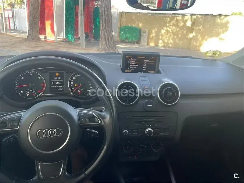Usado Audi A1 Attraction 90 CV (66 kW) 2012 Blanco Utilitario