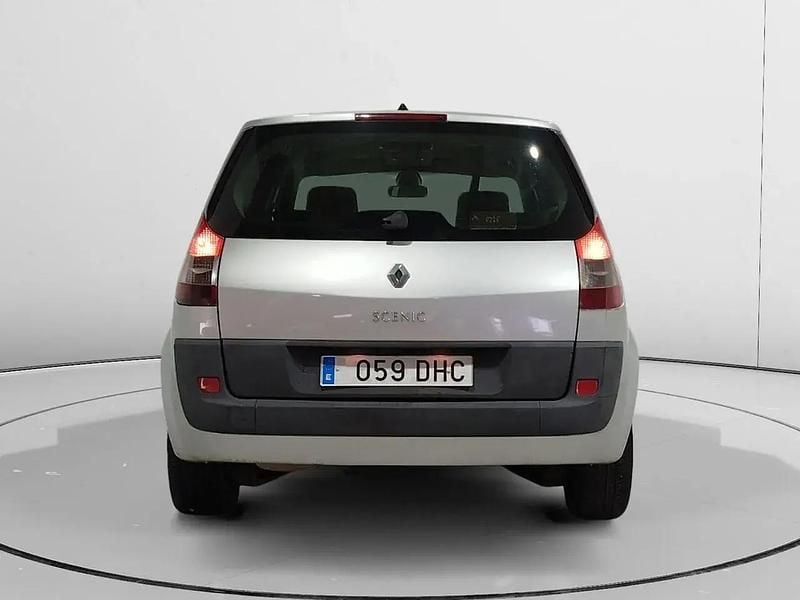 Usado Renault Scénic II Expression 101 CV (74 kW) 2005 Monovolumen