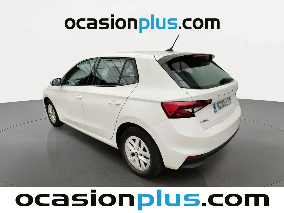 Usado Skoda Fabia Ambition 80 CV (58 kW) 2021 Blanco Utilitario
