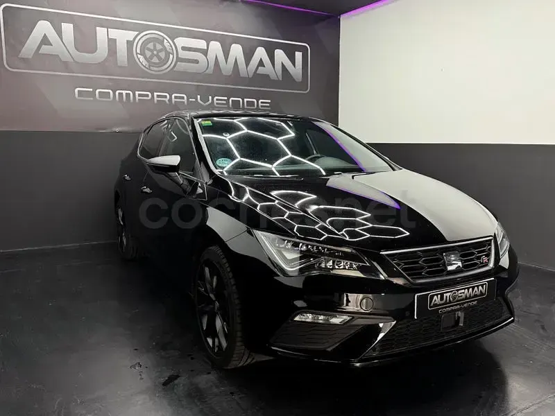 Usado Seat Leon FR 130 CV (95 kW) 2020 Negro Berlina