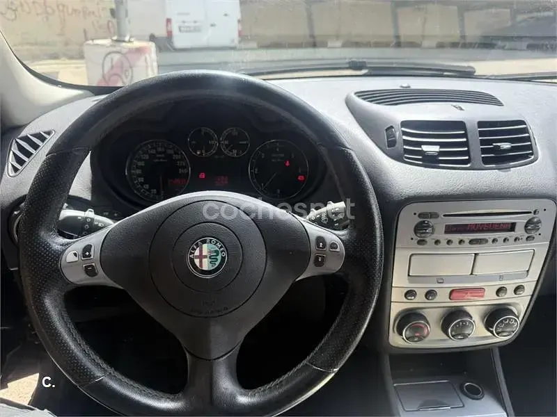 Usado Alfa Romeo 147 Impression 115 CV (84 kW) 2005 Negro Utilitario