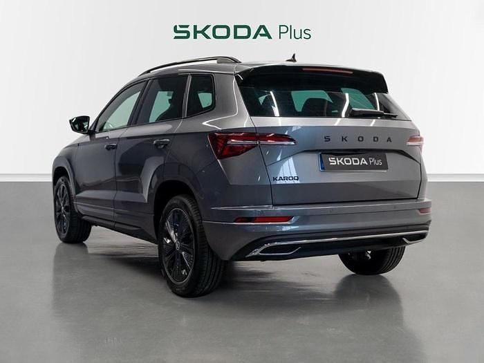 Usado Skoda Karoq SportLine 150 CV (110 kW) 2024 Gris SUV