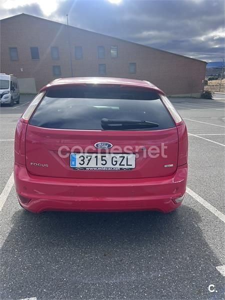 Usado Ford Focus Titanium 136 CV (100 kW) 2010 Rojo Berlina