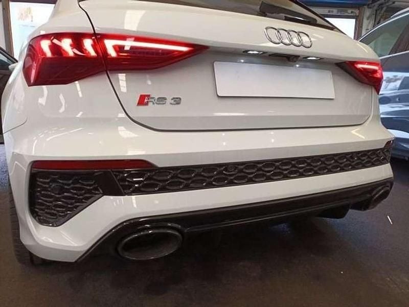 Usado Audi A3 Advanced 400 CV (294 kW) 2023 Blanco Berlina