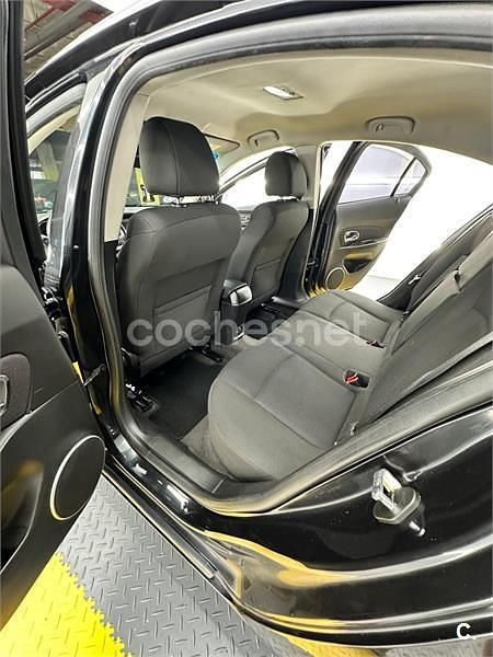 Negro Usado 2012 Chevrolet Cruze LT Berlina | 4980 € (Precio justo) - Imagen 1/4